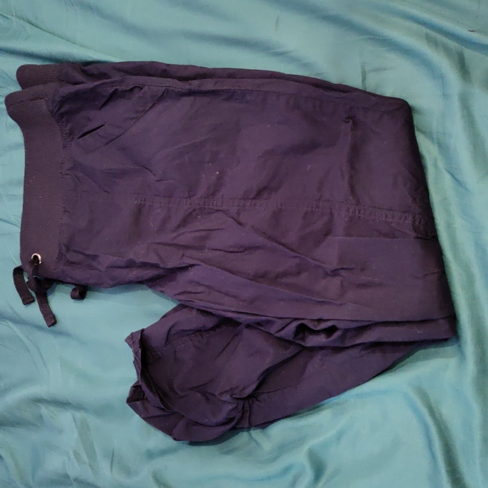 Torrid poplin capris size 0 navy blue